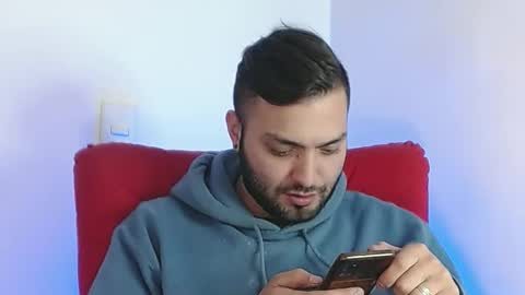 Snapshot of robert_leroy chatting on February 24, 8:25 pm Stiven - online show from February 24, 8:25 pm