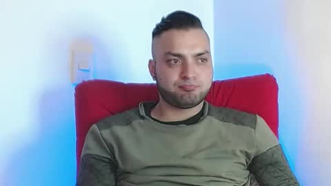 Snapshot of robert_leroy chatting on February 28, 7:05 am Stiven - online show from February 28, 7:05 am