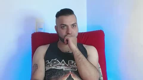 Snapshot of robert_leroy chatting on February 28, 10:09 am Stiven - online show from February 28, 10:09 am