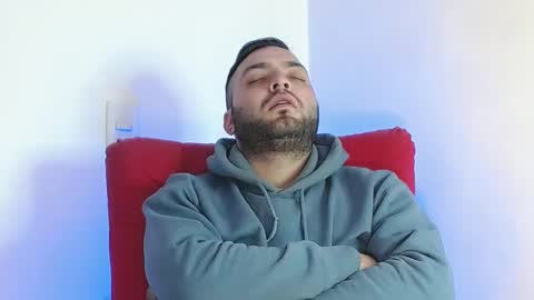 Snapshot of robert_leroy chatting on March 9, 8:29 am Stiven - online show from March 9, 8:29 am