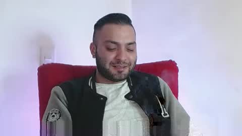 Snapshot of robert_leroy chatting on March 9, 11:35 pm Stiven - online show from March 9, 11:35 pm