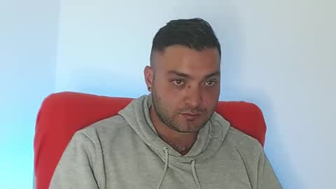 Snapshot of robert_leroy chatting on October 28, 7:01 am Stiven - online show from October 28, 7:01 am