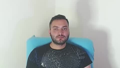 Snapshot of robert_leroy chatting on November 8, 10:08 pm Stiven - online show from November 8, 10:08 pm