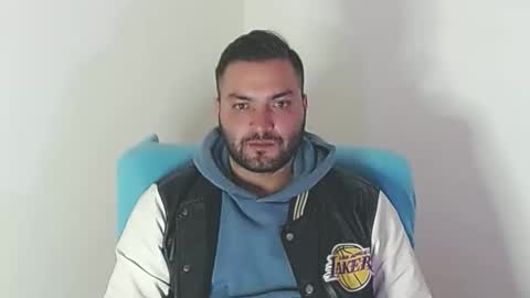 Snapshot of robert_leroy chatting on November 9, 9:13 pm Stiven - online show from November 9, 9:13 pm