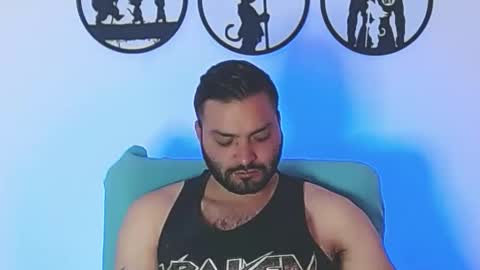 Snapshot of robert_leroy chatting on November 22, 5:01 pm Stiven - online show from November 22, 5:01 pm