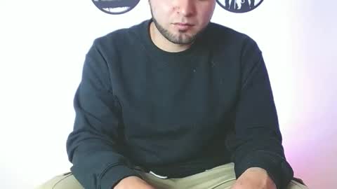 Snapshot of robert_leroy chatting on December 5, 2:31 am Stiven - online show from December 5, 2:31 am