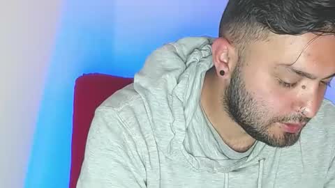 Stiven - online show from March 8, 5:06 pm