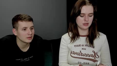 Lisa and Robert  i am online all days 900 am GMT3   online show from December 25, 4:54 pm