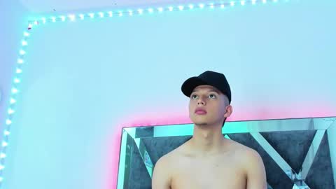 Robert Miller And Mael Thompson  online show from March 11, 5:57 pm