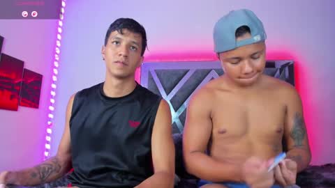 Robert Miller And Mael Thompson  online show from September 24, 4:49 am