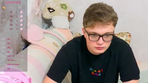 robertokingsize online show from December 15, 4:22 pm