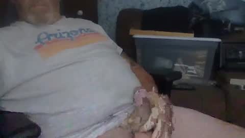 Snapshot of robglide chatting on October 4, 2:37 pm robglide online show from October 4, 2:37 pm