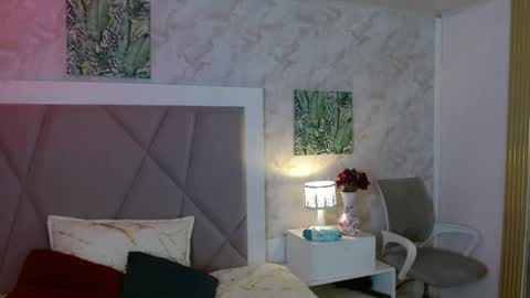 robin D online show from September 23, 4:59 am