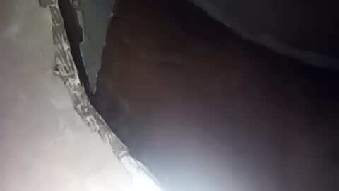 Snapshot of robincom23 chatting on October 4, 3:59 am R online show from October 4, 3:59 am