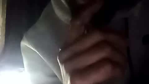 Snapshot of robincom23 chatting on November 15, 12:02 pm R online show from November 15, 12:02 pm