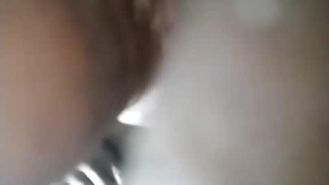 Snapshot of robincom23 chatting on December 19, 11:01 pm R online show from December 19, 11:01 pm