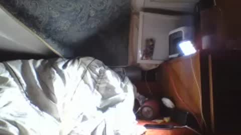 Snapshot of robincom23 chatting on July 9, 5:44 am R online show from July 9, 5:44 am
