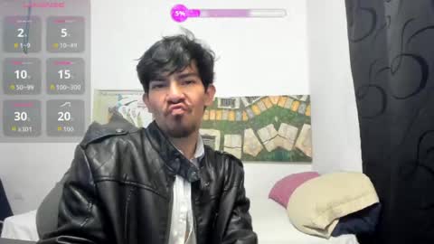 Snapshot of robindominique chatting on May 8, 2:06 am Robin online show from May 8, 2:06 am