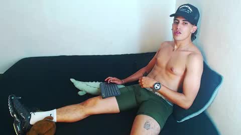 Robisson Zack online show from November 25, 1:38 am