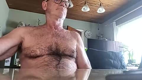 robke1966 online show from February 21, 8:04 am