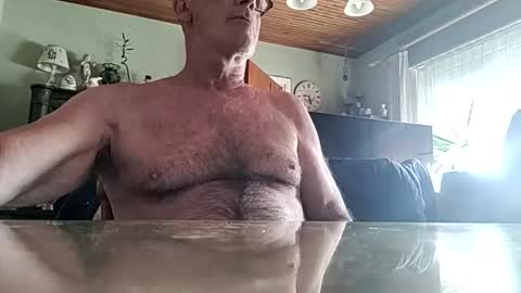 robke1966 online show from March 21, 7:24 am