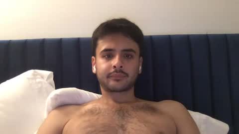 robthefalcon17 online show from September 27, 2:16 am