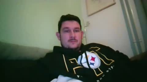 Snapshot of robtheman94 chatting on November 10, 9:36 pm Robin online show from November 10, 9:36 pm