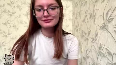 robynsentinella online show from January 11, 11:43 pm