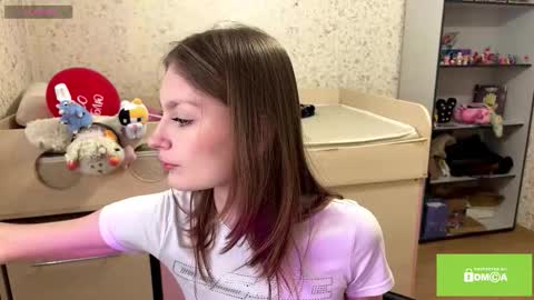 robynsentinella online show from March 10, 2:16 am