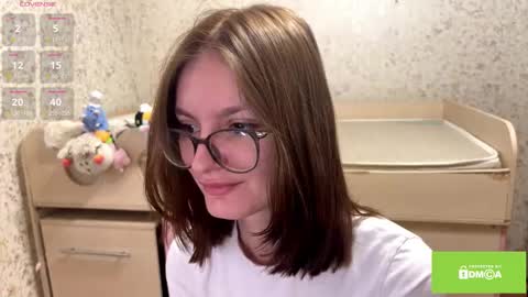 robynsentinella online show from March 19, 10:14 pm