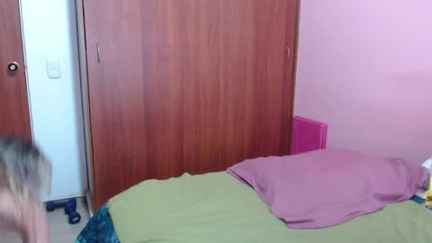 Rochelle online show from December 3, 9:23 pm