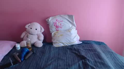 Rochelle online show from April 22, 3:13 pm