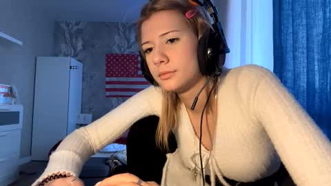 Anny online show from February 27, 11:10 am