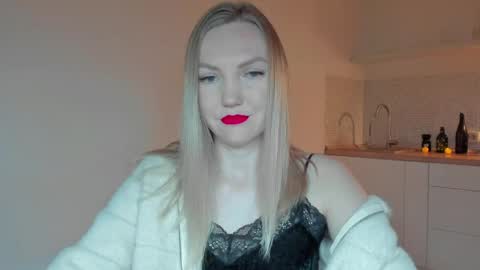 Snapshot of rock__baby chatting on April 26, 9:01 pm rock__baby online show from April 26, 9:01 pm