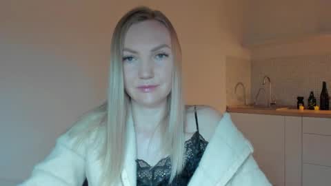 Snapshot of rock__baby chatting on May 10, 2:50 am rock__baby online show from May 10, 2:50 am