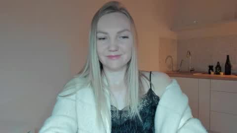 Snapshot of rock__baby chatting on May 12, 10:18 pm rock__baby online show from May 12, 10:18 pm
