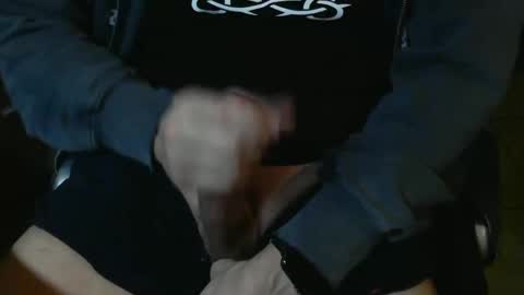 Snapshot of rockergun chatting on November 18, 8:13 pm rockergun online show from November 18, 8:13 pm