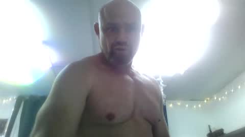 Snapshot of rockharder000 chatting on December 18, 3:15 am rockharder000 online show from December 18, 3:15 am