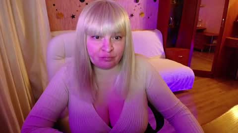 Snapshot of rocknlinxx chatting on February 23, 3:08 pm Rocknlinxx online show from February 23, 3:08 pm