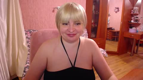 Snapshot of rocknlinxx chatting on November 13, 2:38 pm Rocknlinxx online show from November 13, 2:38 pm