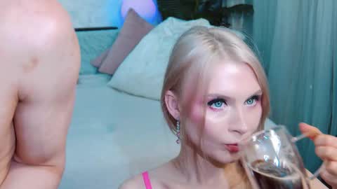 Lina and Den online show from November 17, 5:35 am