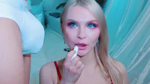 Lina and Den online show from April 11, 7:45 am