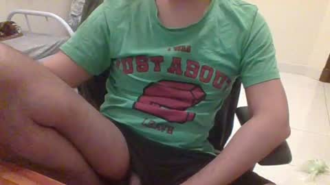 rockysam090 online show from June 8, 10:21 pm
