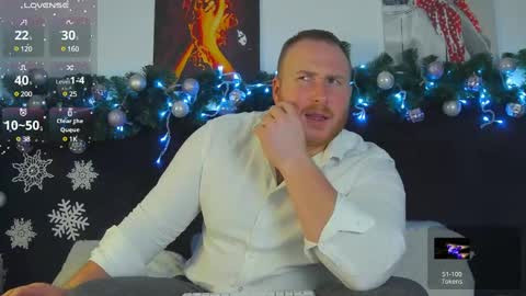 Snapshot of roddy_riss chatting on December 15, 8:08 am Roddy online show from December 15, 8:08 am