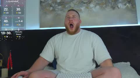 Snapshot of roddy_riss chatting on February 24, 1:53 pm Roddy online show from February 24, 1:53 pm