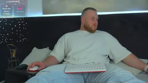 Snapshot of roddy_riss chatting on March 12, 2:12 pm Roddy online show from March 12, 2:12 pm