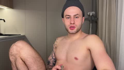 Snapshot of rodrigoveira chatting on December 11, 1:15 am Rodrigo online show from December 11, 1:15 am