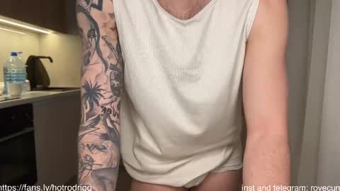 Snapshot of rodrigoveira chatting on February 19, 10:20 pm Rodrigo online show from February 19, 10:20 pm