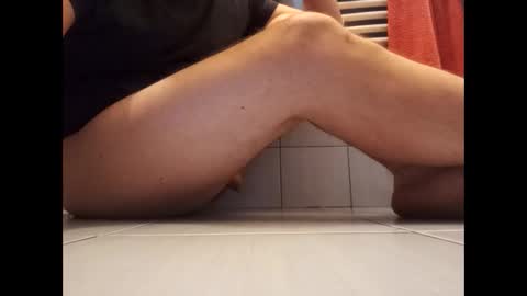 Snapshot of rodriguez81 chatting on January 3, 7:29 pm F online show from January 3, 7:29 pm