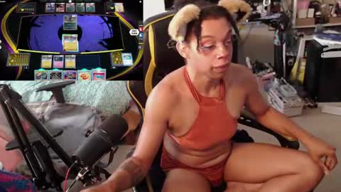 Snapshot of roelliitheecchi chatting on August 6, 4:31 pm Roellii Pinky online show from August 6, 4:31 pm